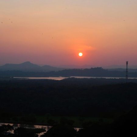 Ridge Boundary View Appartement Dambulla Buitenkant foto